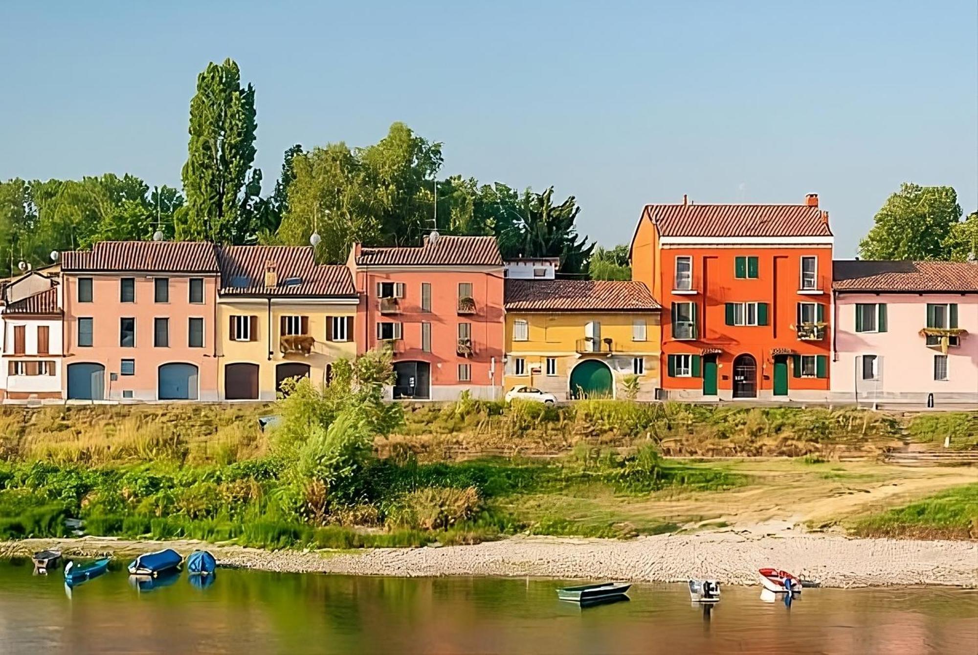 149 Borgo Ticino Suite Attico Di Lusso Con Terrazzo E Parking Privato Pavia Kültér fotó