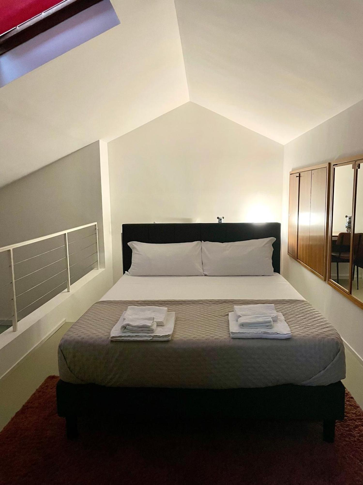 149 Borgo Ticino Suite Attico Di Lusso Con Terrazzo E Parking Privato Pavia Kültér fotó