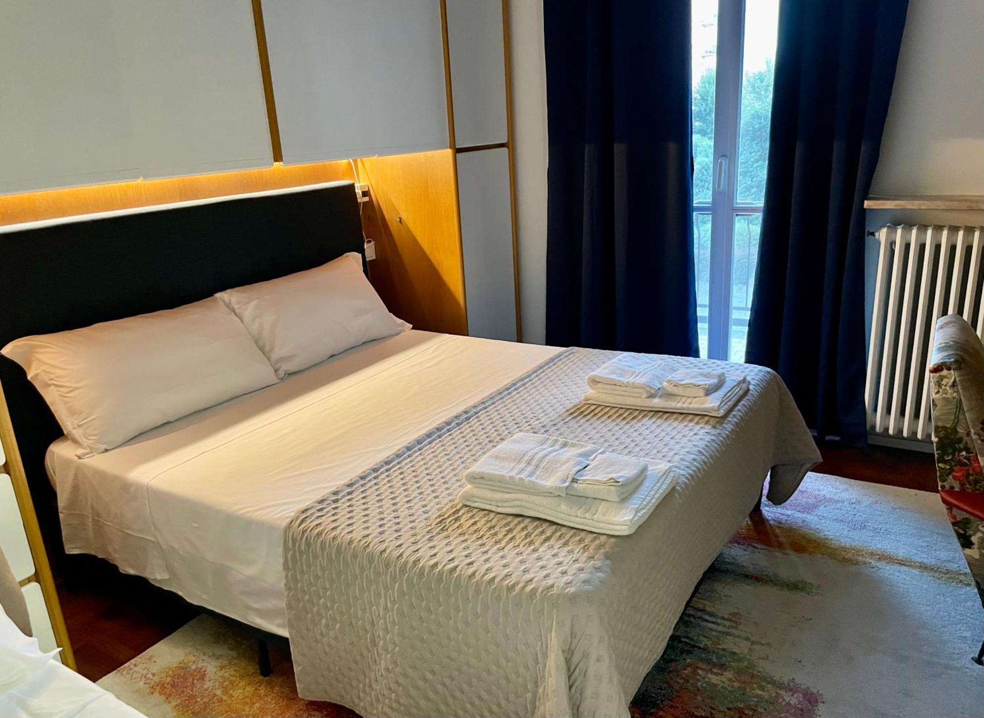 149 Borgo Ticino Suite Attico Di Lusso Con Terrazzo E Parking Privato Pavia Kültér fotó